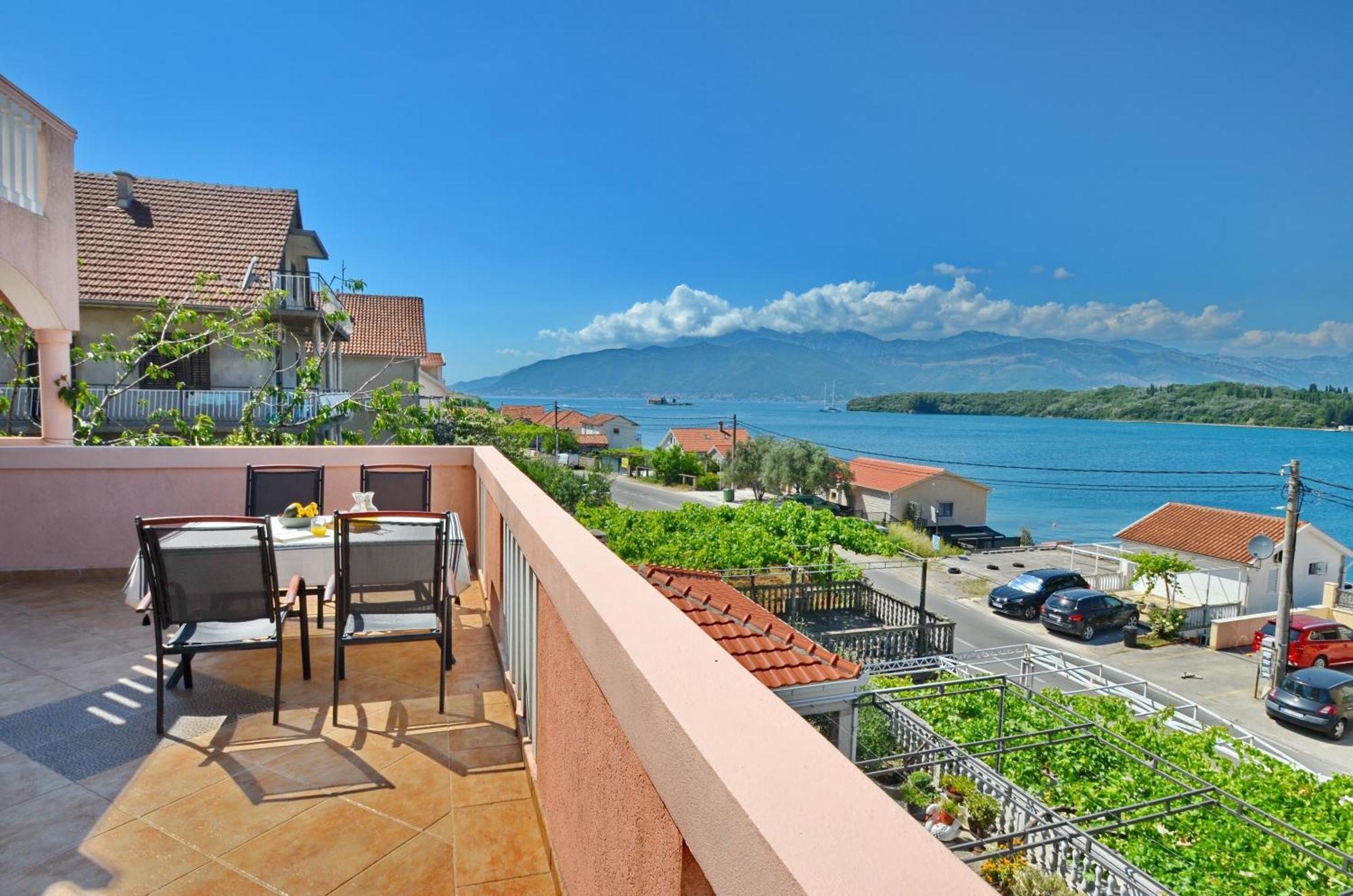 Stradioti Apartments Tivat Extérieur photo