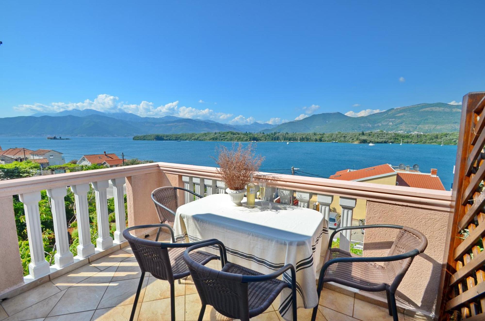 Stradioti Apartments Tivat Extérieur photo